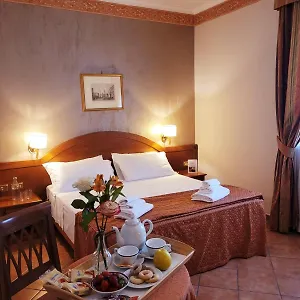 Squarciarelli Hotel
